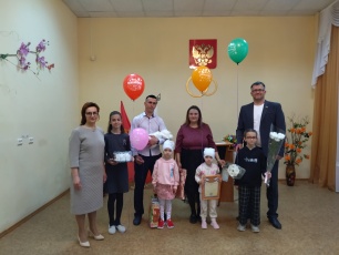 В территориальных отделах ЗАГС торжественно отметили Международный день семьи
